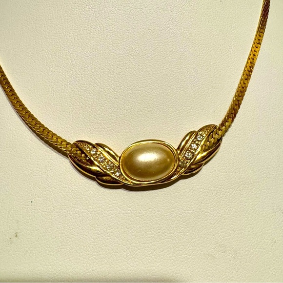 Vintage Faux Pearl Sliding Pendant on Gold Tone Herringbone Chain 15” Choker - Picture 4 of 7